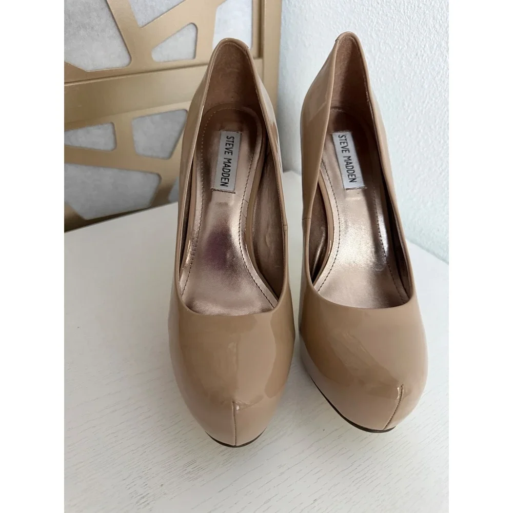 Steve Madden Nala Nude Patent Platform Pumps Gold Sole Stiletto Heels Size 9.5